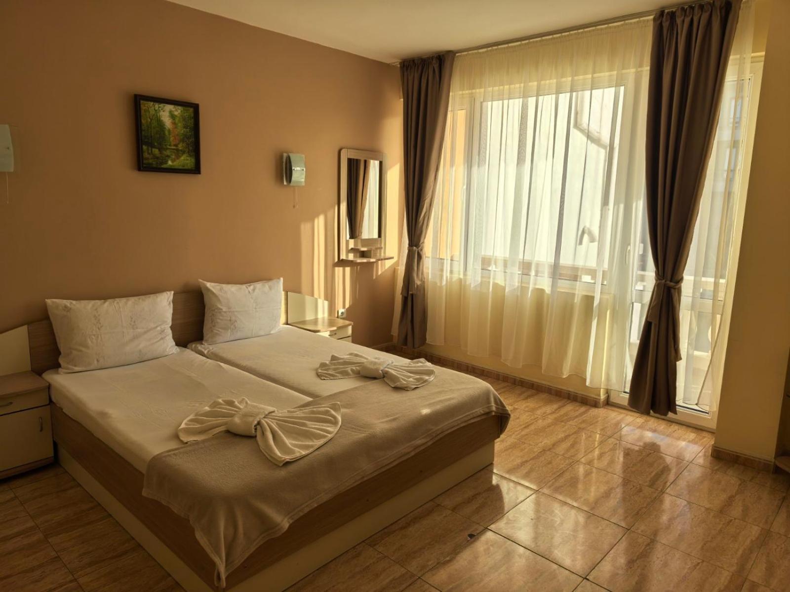 Family Hotel Alfa Vita Sosopol Exterior foto