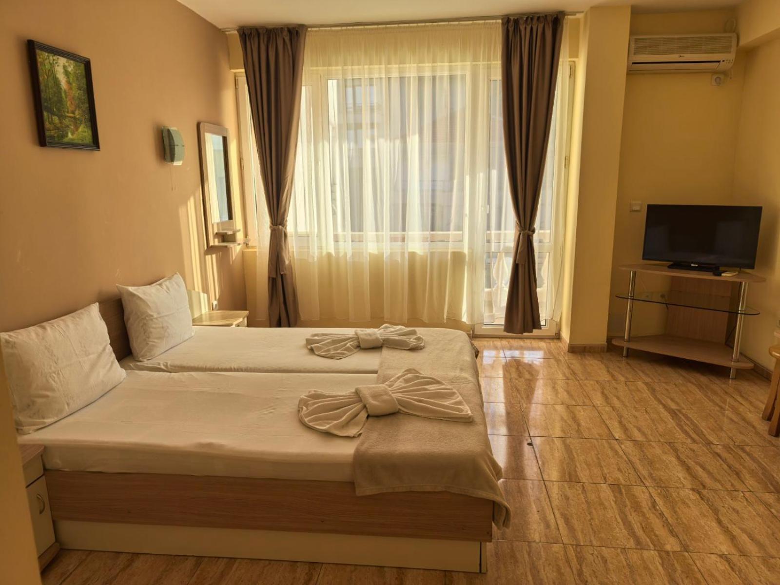 Family Hotel Alfa Vita Sosopol Exterior foto
