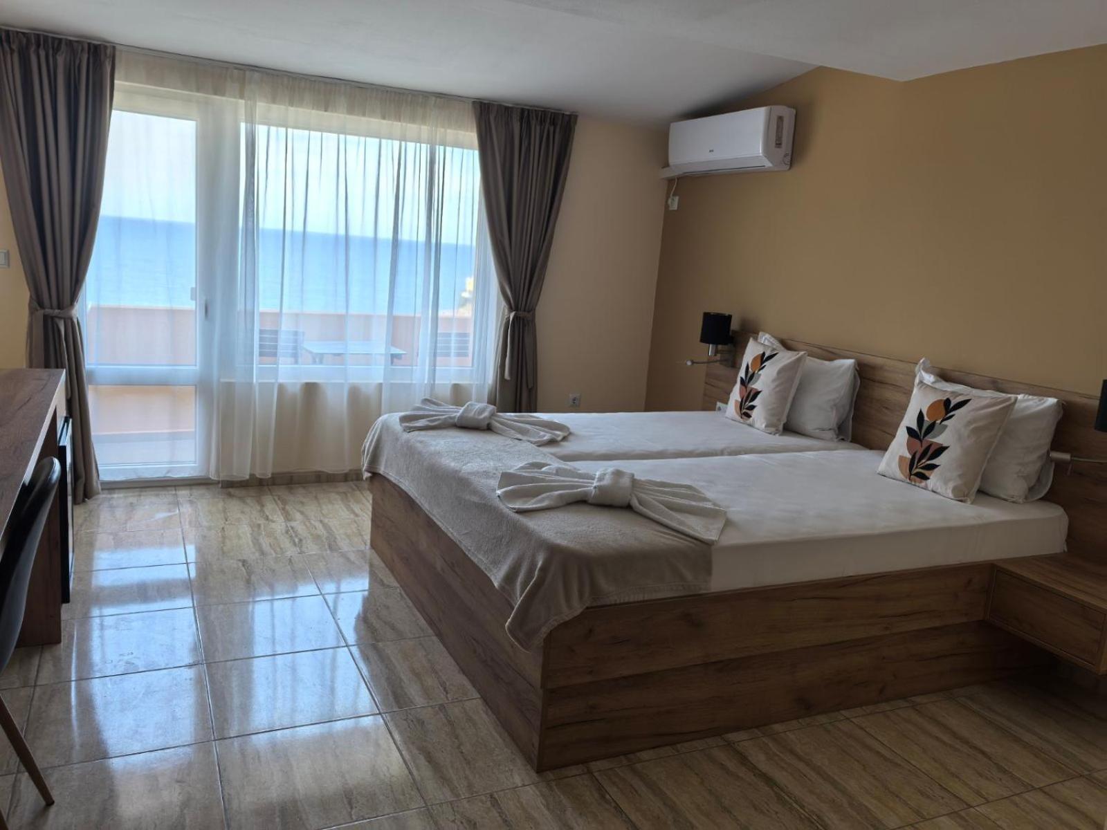 Family Hotel Alfa Vita Sosopol Exterior foto